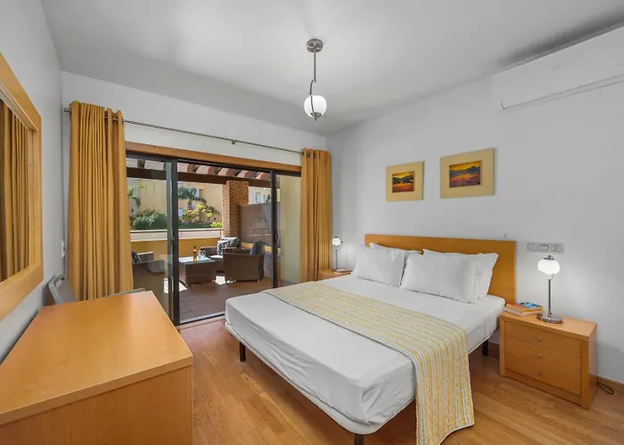 Sunny Haven Apartment